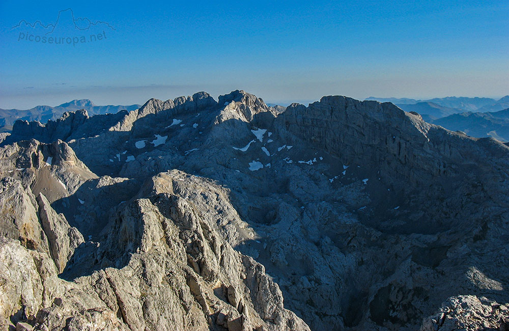 Foto: Paisajes desde el Torre Cerredo, Parque Nacional de Picos de Europa