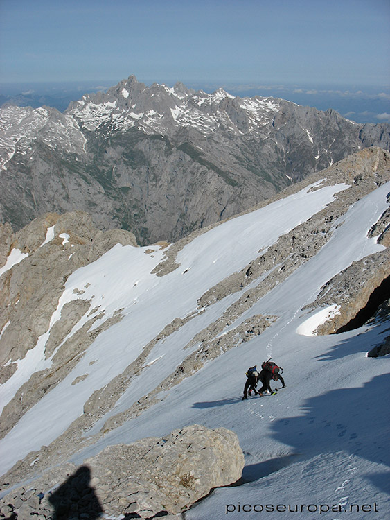 Llegando a la cumbre de la Torre de La Palanca