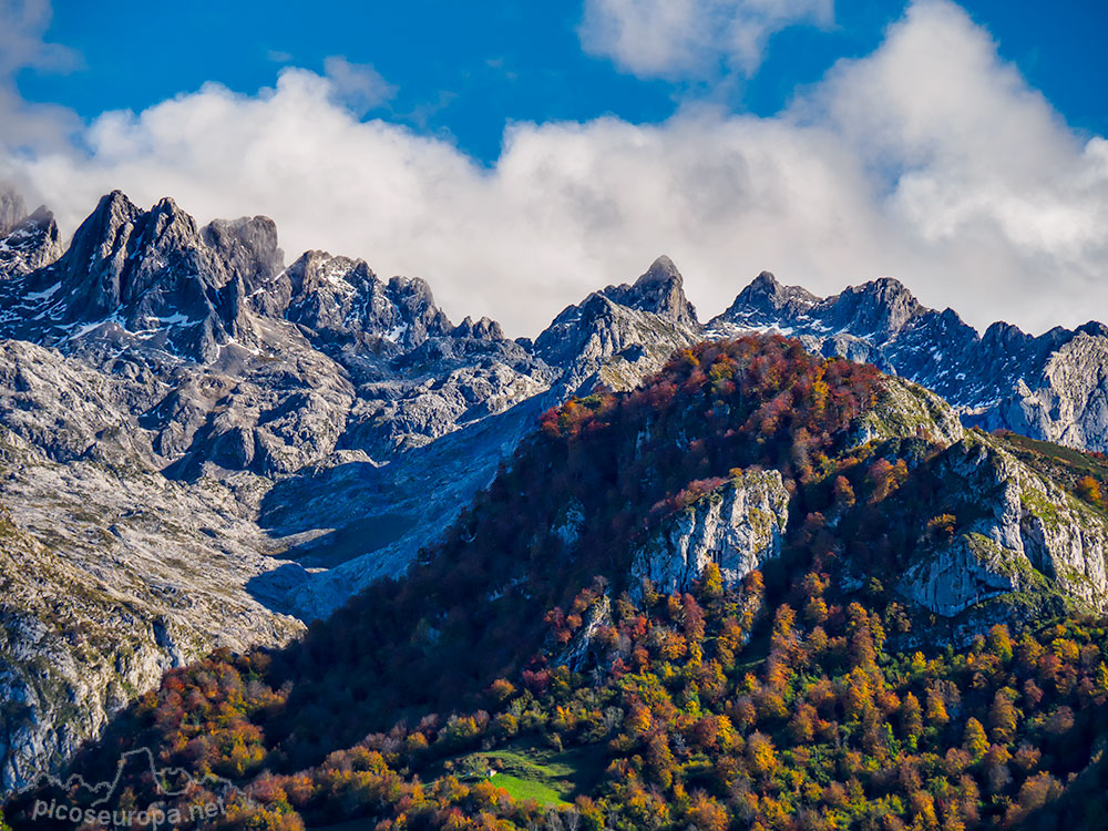 Macizo Occidental de Picos de Europa desde Argolibio, Asturias.