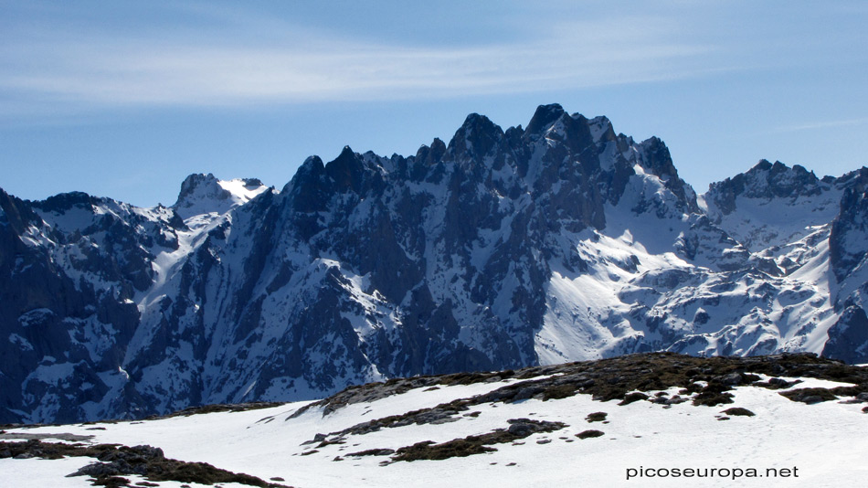 Macizo Central de Picos de Europa desde la Vega de Ario, Parque Nacional de Picos de Europa, Asturias