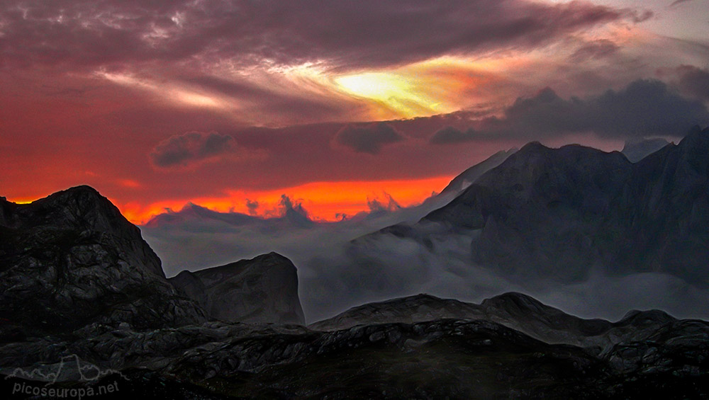 Foto: Amanecer desde Vega de Ario, Picos de Europa