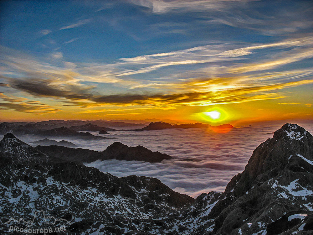 Puesta de sol desde el Mosquil de Cebolleda, Cornion, Picos de Europa, Parque Nacional, Asturias