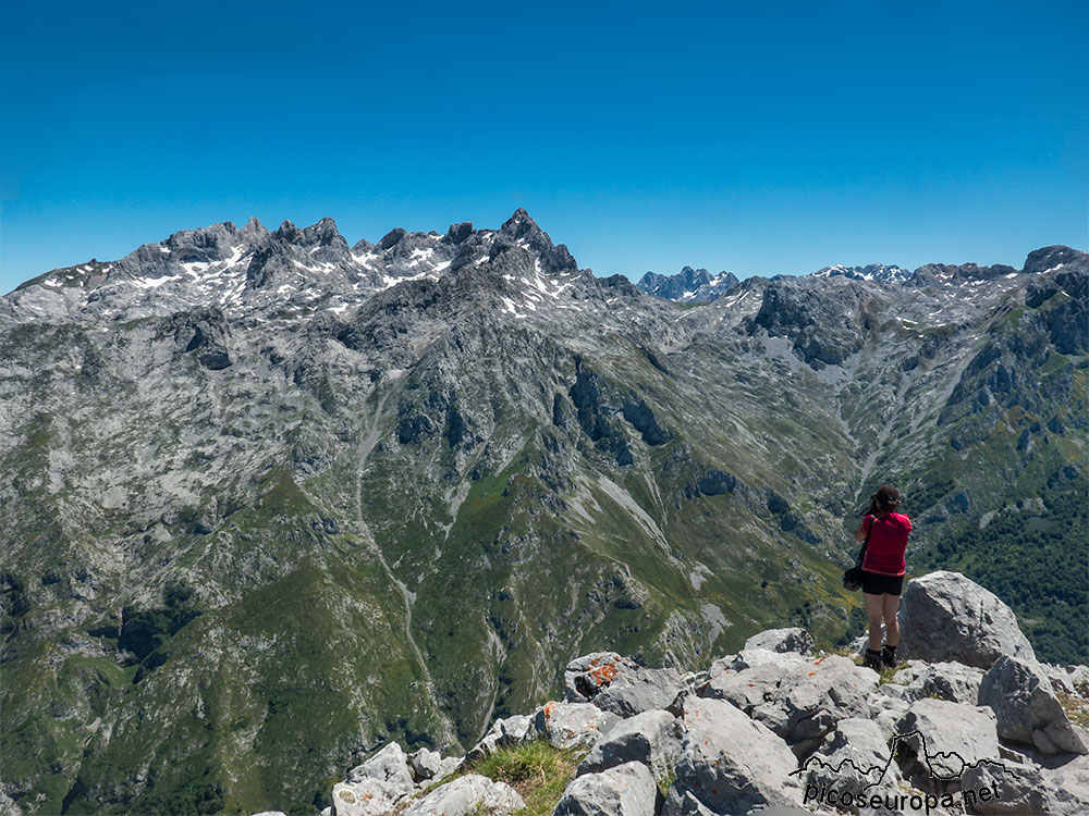  Macizo Ocidental de Picos de Europa desde el Canto Cabronero