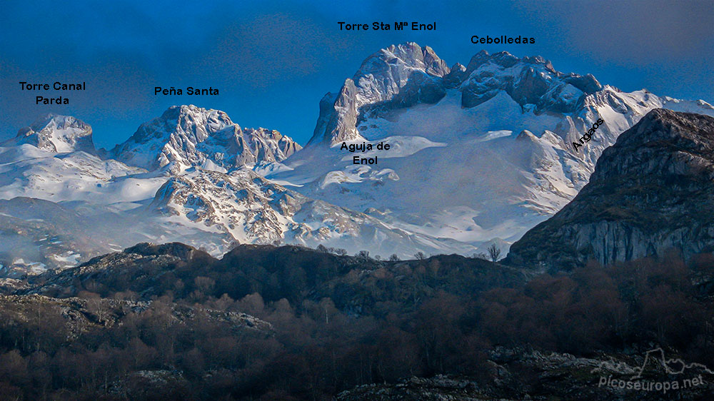 Foto: Torres de Cebolleda, Macizo Occidental de Picos de Europa, Cornión