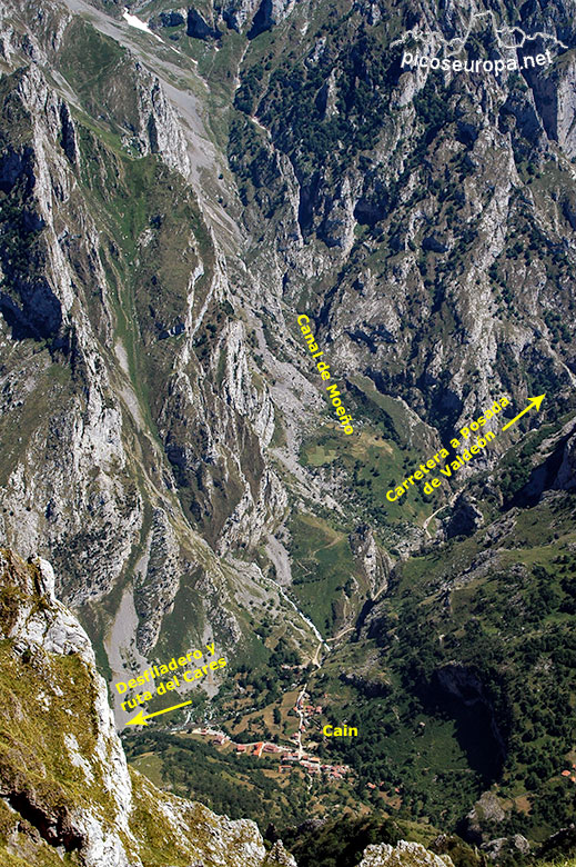 El pueblo de Cain desde la cumbre del Jultayu