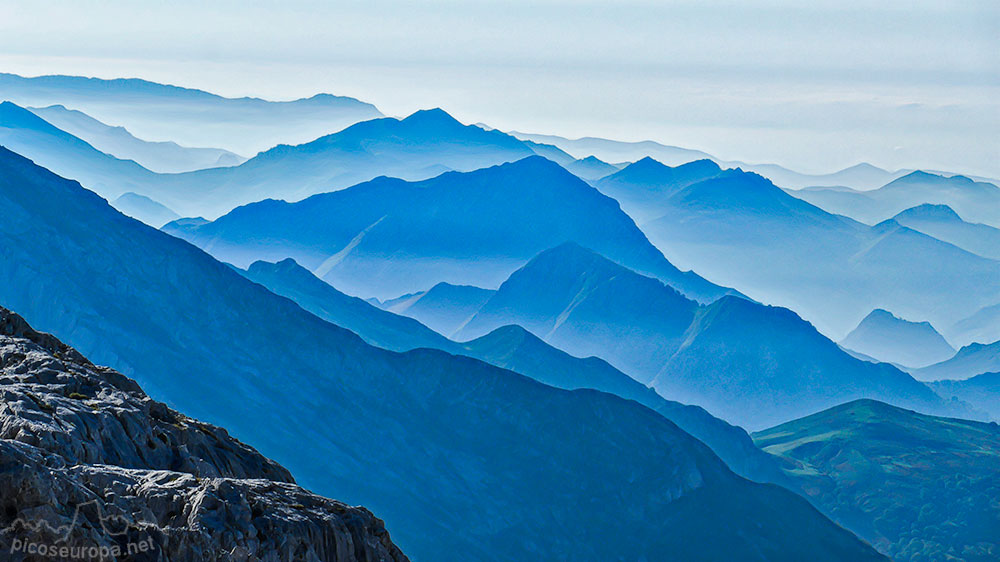 Foto: Cordillera Cantábrica desde Vega Huerta, Macizo Occidental de Picos de Europa