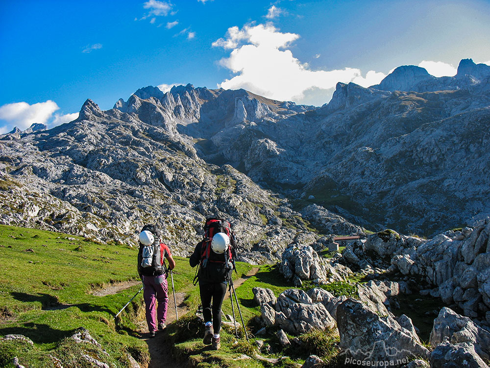 Foto: Refugio de Vegarredonda y Llampa Cimera, Picos de Europa