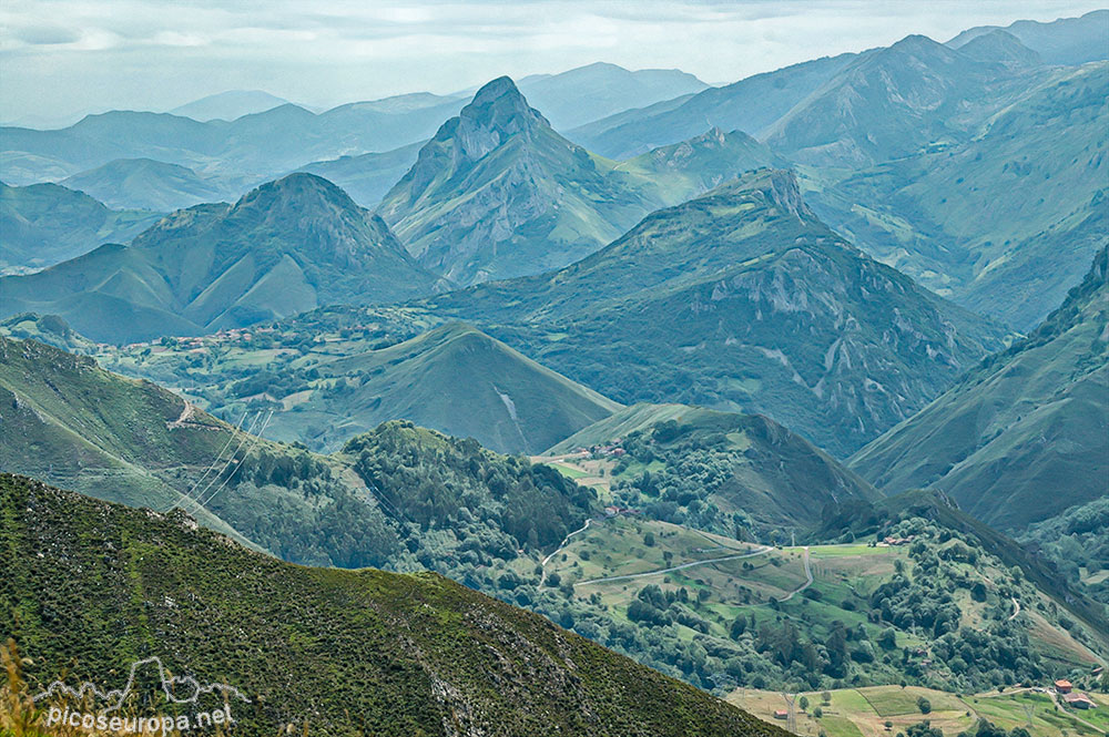 Pico Turbina (1.315 m), Sierra del Cuera, Asturias. Ruta de Ascencin por su vertiente Sur (Arenas de Cabrales, Arangas)