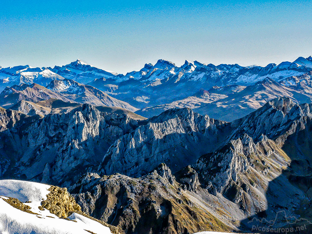 Mesa de los Tres Reyes, Pirineos