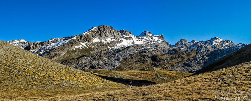 Mesa de los Tres Reyes desde Linza, Pirineos