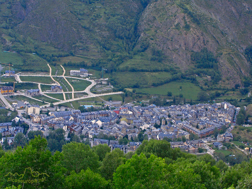 El pueblo de Benasque, Pirineos de Huesca