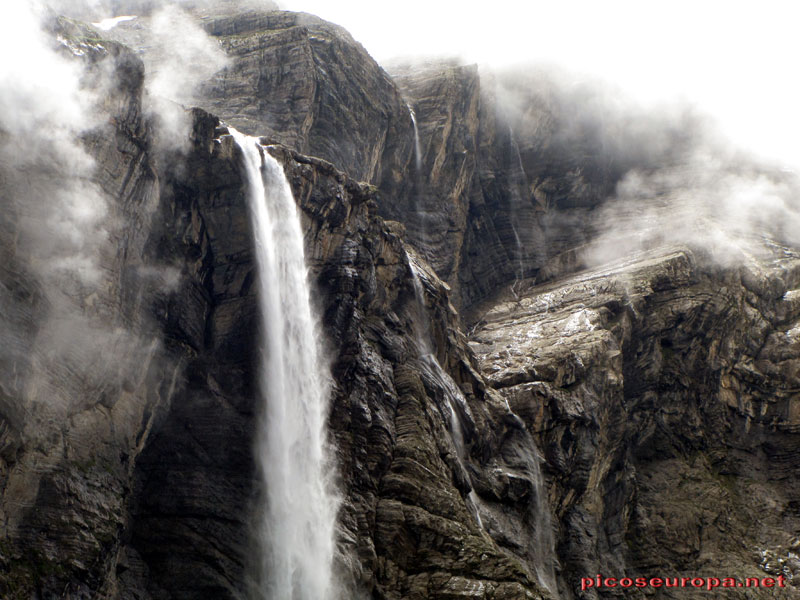 Cascadas de Gavarnie, Pirineos, Francia