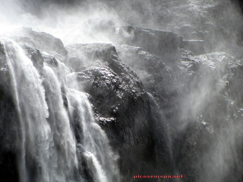 Cascadas de Gavarnie, Pirineos, Francia