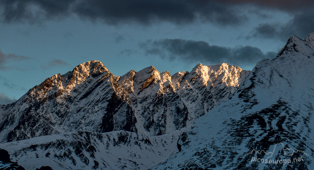 Foto: Cresta de Taillades Blanques desde Col de Aubisque, Gourette, Pirineos