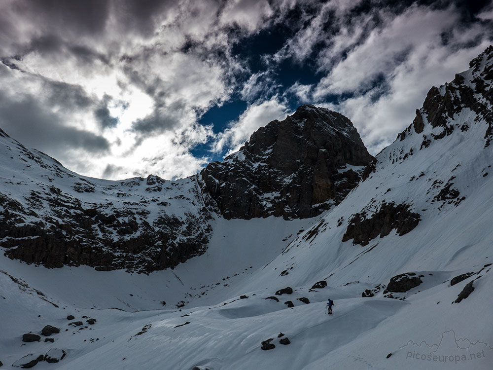 Foto: Pico Amoulat, camino del Pico Ger en Gourette, Pirineos, Francia