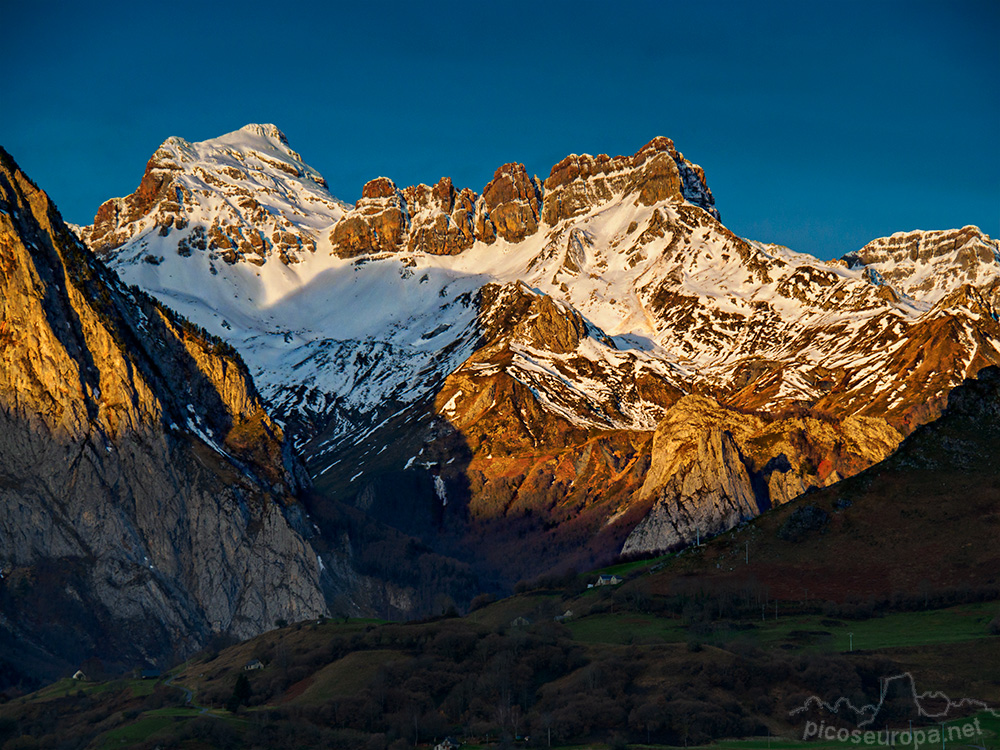 Foto: Pic d'Anie, Circo de Lescún, Pirineos, Francia