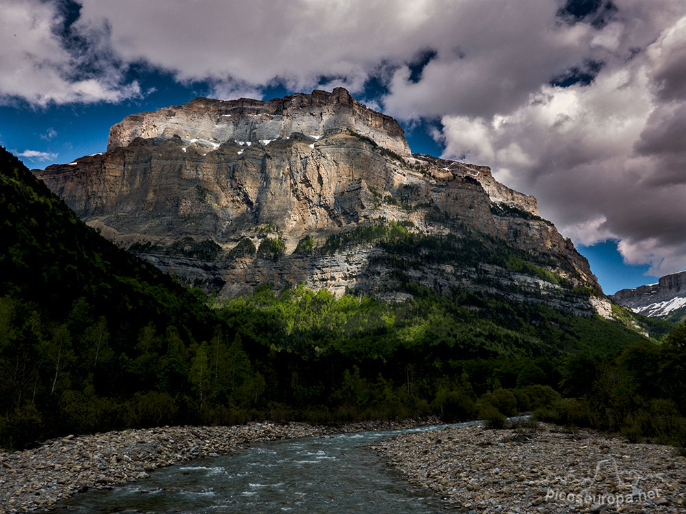 Foto: Pared de la Fraucata, Valle de Ordesa, Pirineos de Huesca, Aragon, Parque Nacional de Ordesa y Monte Perdido