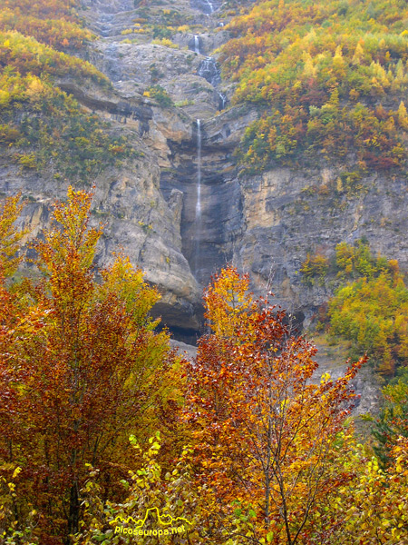 Foto: El Valle de Pineta, Pirineos de Huesca, Aragon, Parque Nacional Ordesa y Monte Perdido