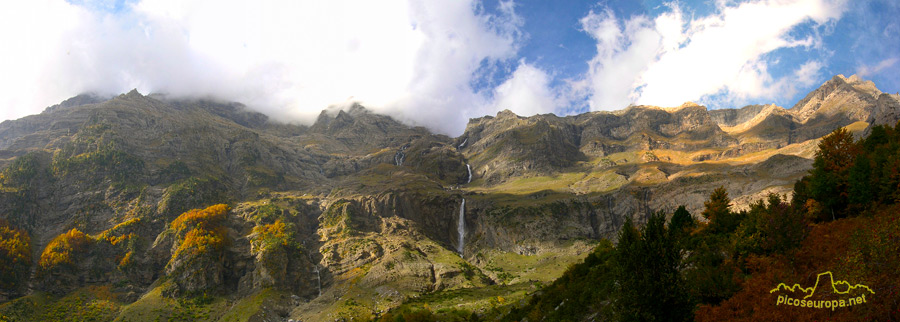 Foto: Foto: Panoramica de la cabecera del Valle de Pineta, Pirineos de Huesca, Aragon, Parque Nacional Ordesa y Monte Perdido