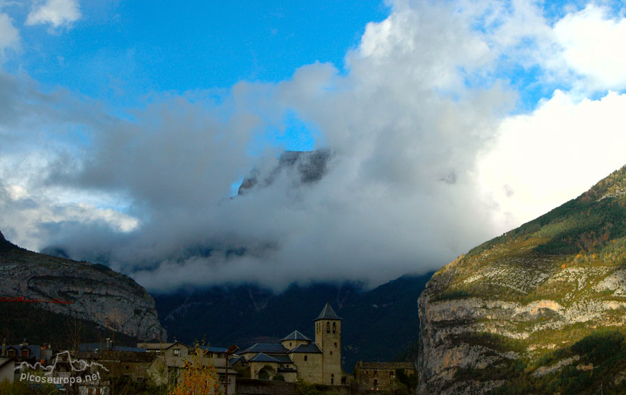 Foto: Torla, Pirineos de Huesca, Aragon, Parque Nacional de Ordesa y Monte Perdido