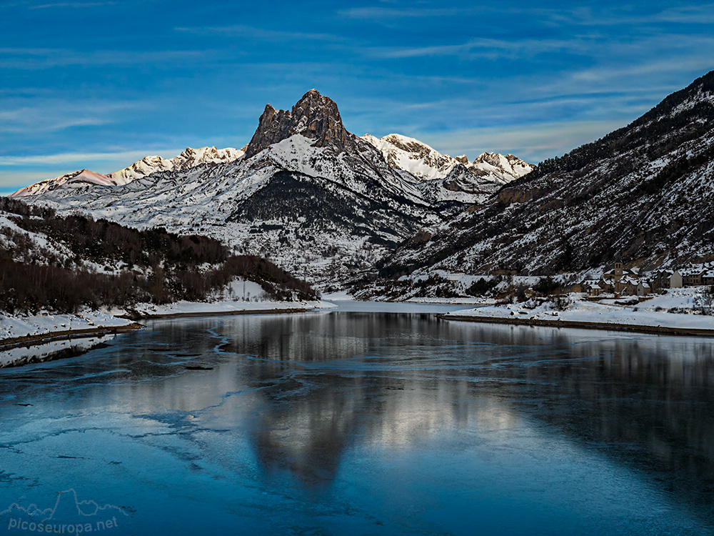 Foto: Sallent de Gallego, Embalse de Lanuza, Valle de Tena, Pirineos de Huesca