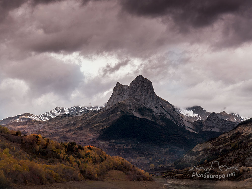 Foto: Sallent de Gallego, Embalse de Lanuza, Valle de Tena, Pirineos de Huesca