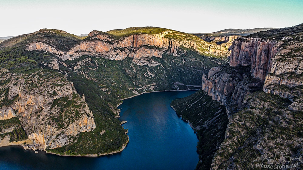 Pantano de Camarasa, Pre Pirineos de Lleida, Catalunya