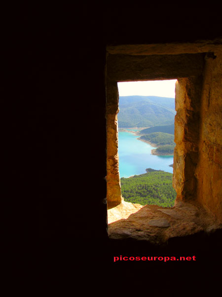 Interior de la Ermita de Santa Quiteria, Montfalco, Pre Pirineos de Huesca