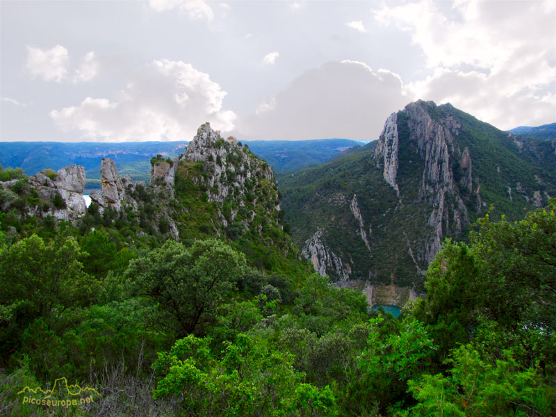 Ermita de la Pertusa, Montsec, Montrobei, Pre Pirineos de Lleida, Catalunya