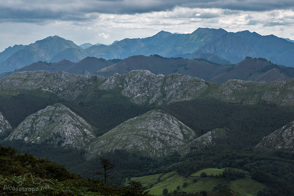 Alto del Fito, Arriondas, Asturias. Un mirador sobre Picos de Europa y el Mar Cantábrico