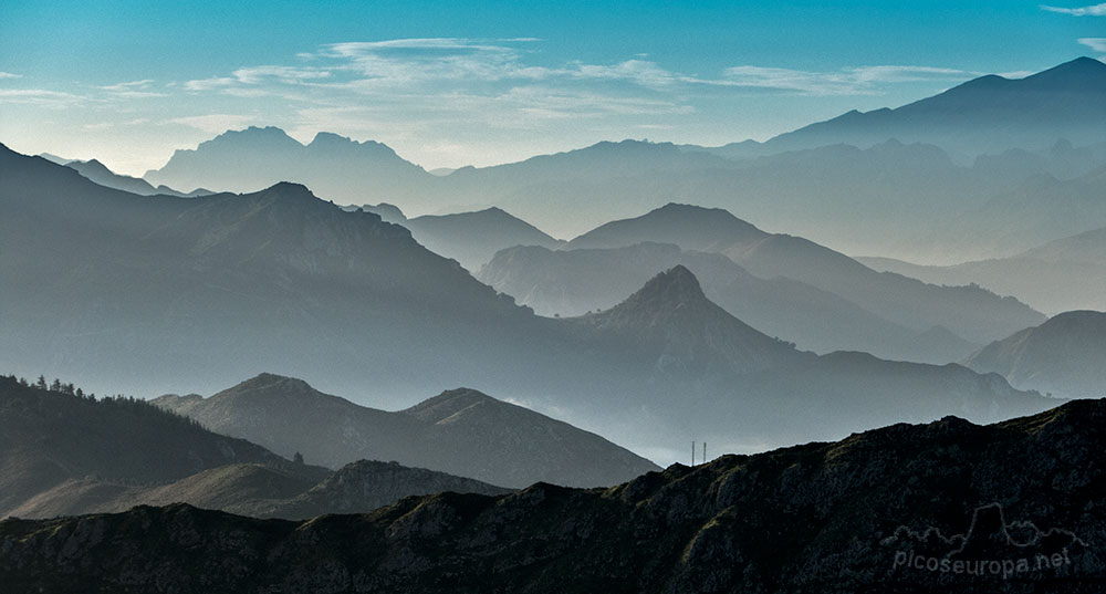 Foto: Alto del Fito, Arriondas, Asturias. Un mirador sobre Picos de Europa y el Mar Cantábrico