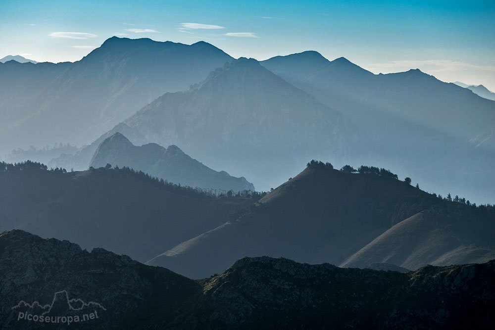 Foto: Alto del Fito, Arriondas, Asturias. Un mirador sobre Picos de Europa y el Mar Cantábrico