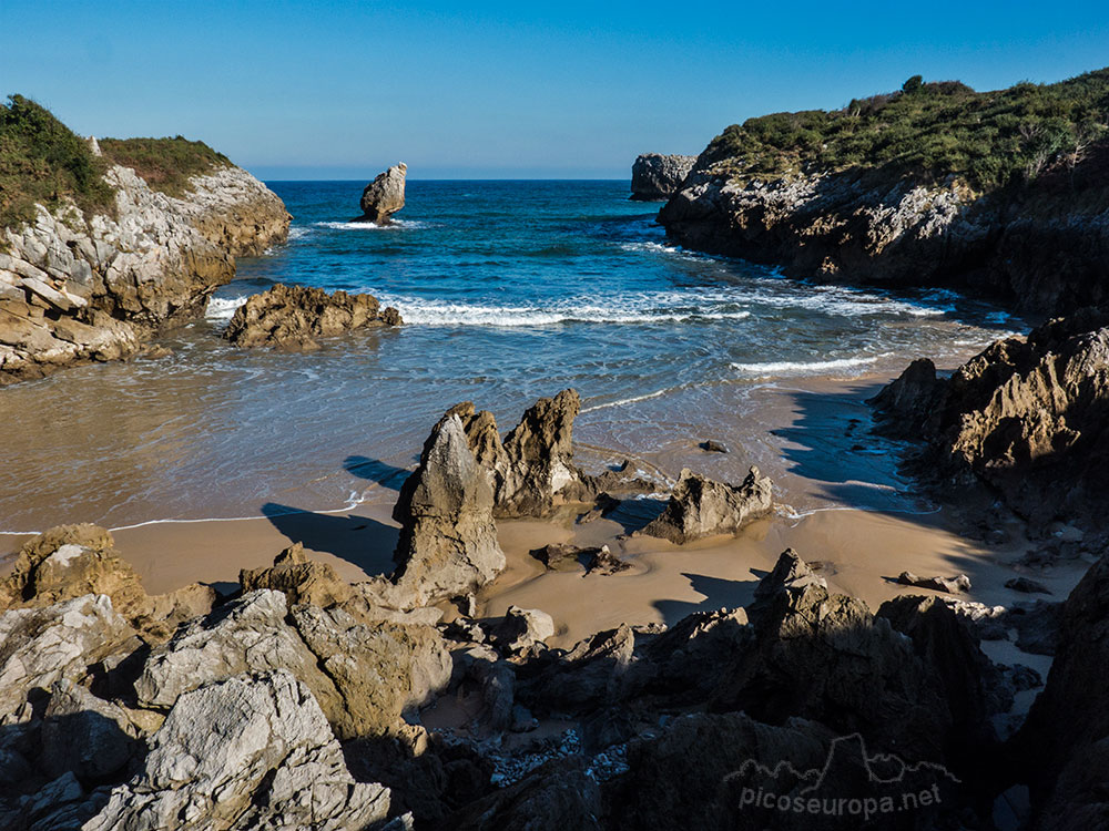 La playa de Buelna, Asturias, Mar Cantábrico