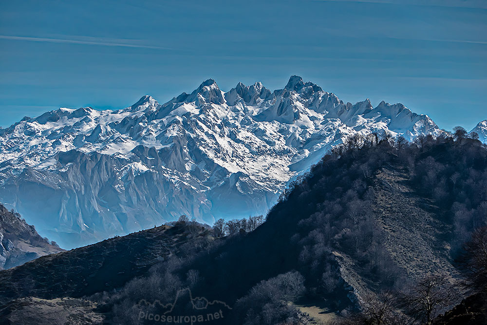 Foto: Picos de Europa desde el Pico Niañu, Asturias