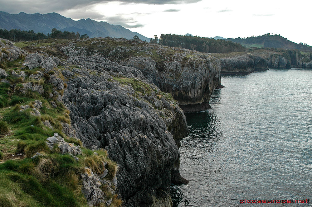 Acantilados de la Costa de Vidiago, Asturias, Mar Cantábrico