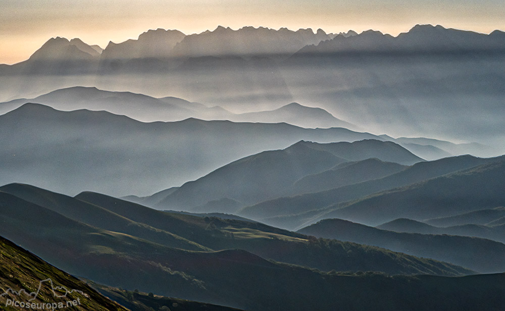 Foto: Mirador de los Picos de Europa: Fuente del Chivo, Alto Campoo, Brañavieja, Cantabria