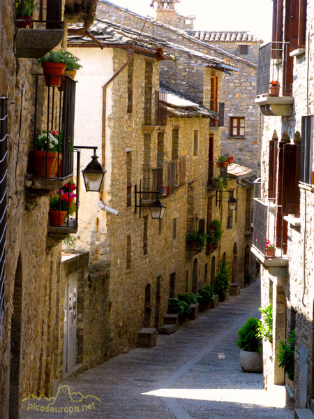 Foto: Ainsa, Sobrarbe, Pirineos de Huesca, Aragón, España