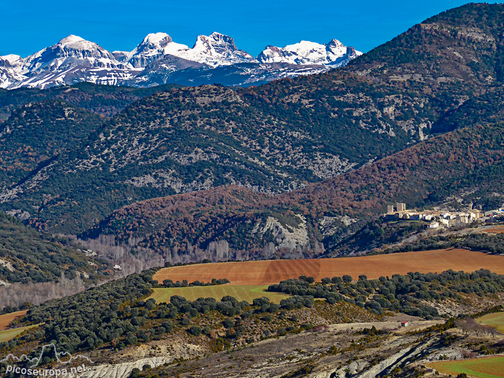 Foto: La zona del Aspe desde el mirador situado en lo alto del pueblo de Berdun