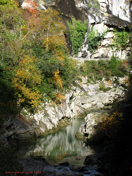 Desfiladero del río Beyos, Pirineos, Huesca, España