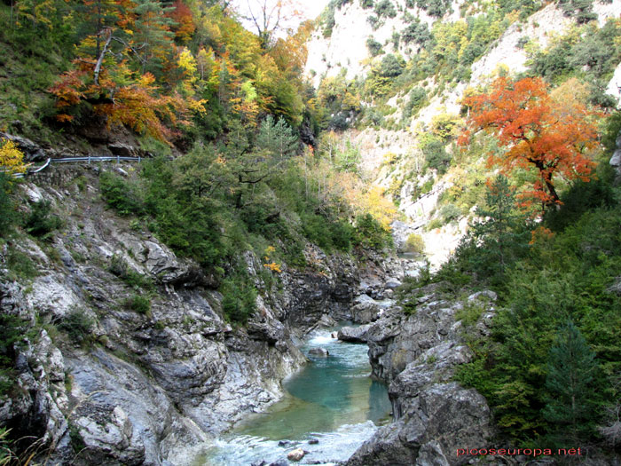 Desfiladero del río Beyos, Pirineos, Huesca, España