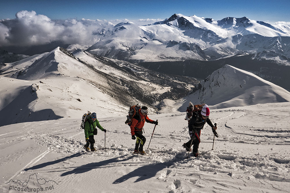 En la óltima subida al Pico Coriscao desde el collado de Llesba.