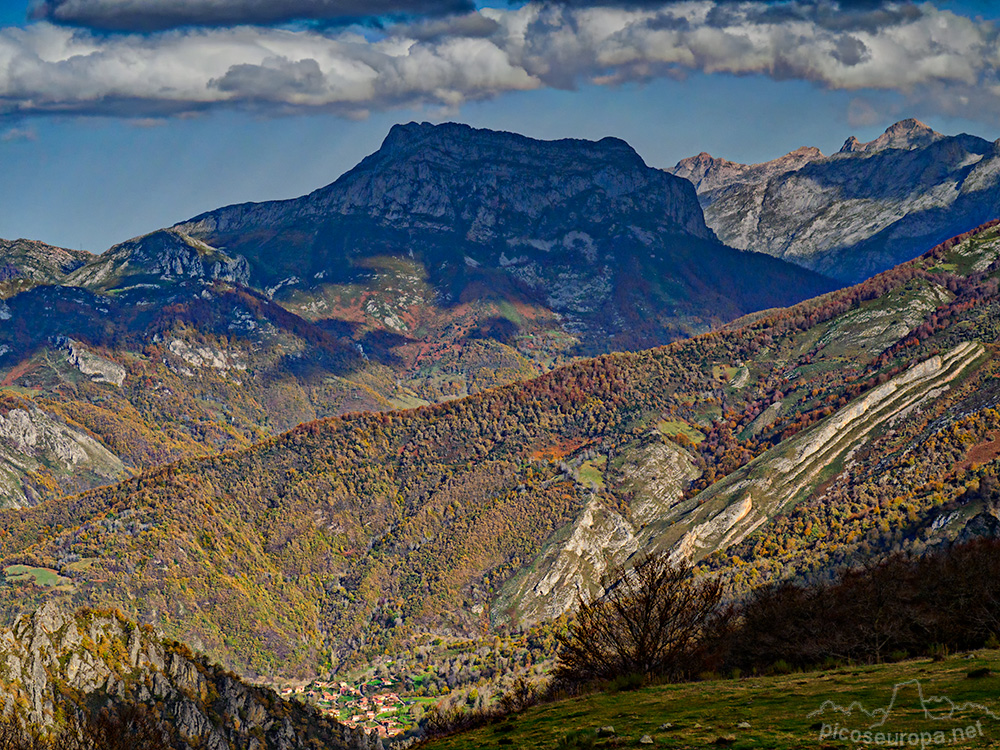 Foto: Cumbres de la Zona de Sajambre desde la Majada de Pozua, Cordillera Cantábrica, León, España