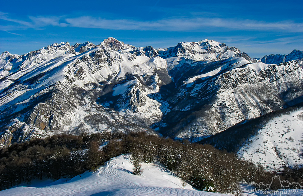 Foto: Picos de Europa desde la Majada de Pozua, Cordillera Cantábrica, León, España