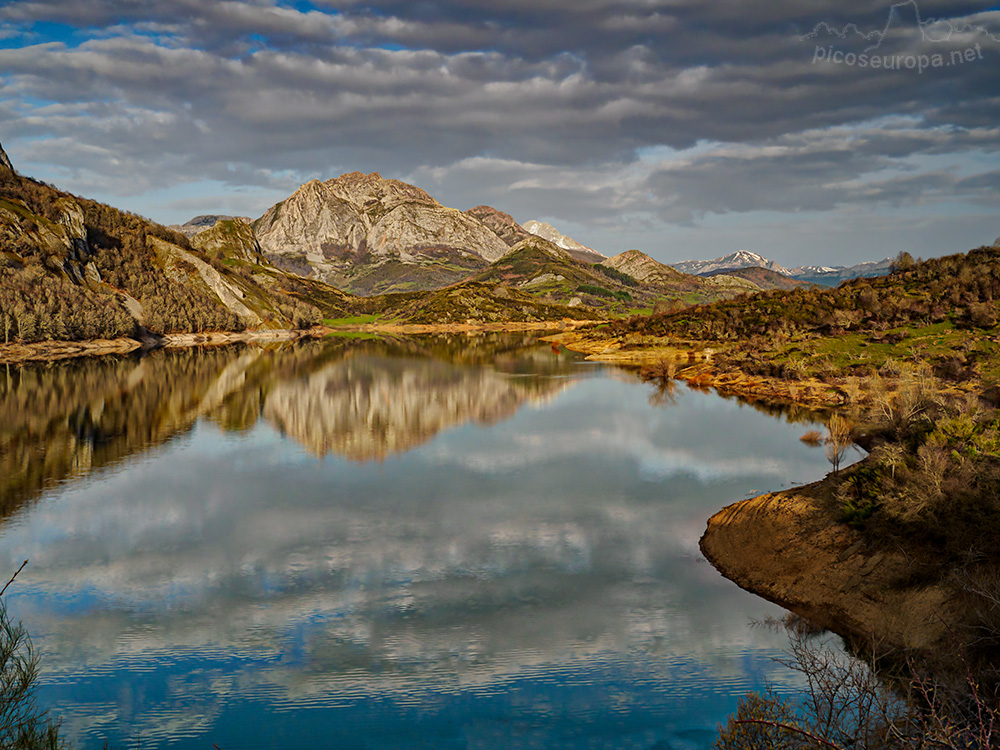 Foto: Embalse de Riaño, Leon,Parque Regional de los Picos de Europa