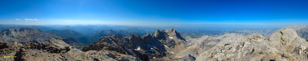 Panorámica desde la cumbre de Peña Santa