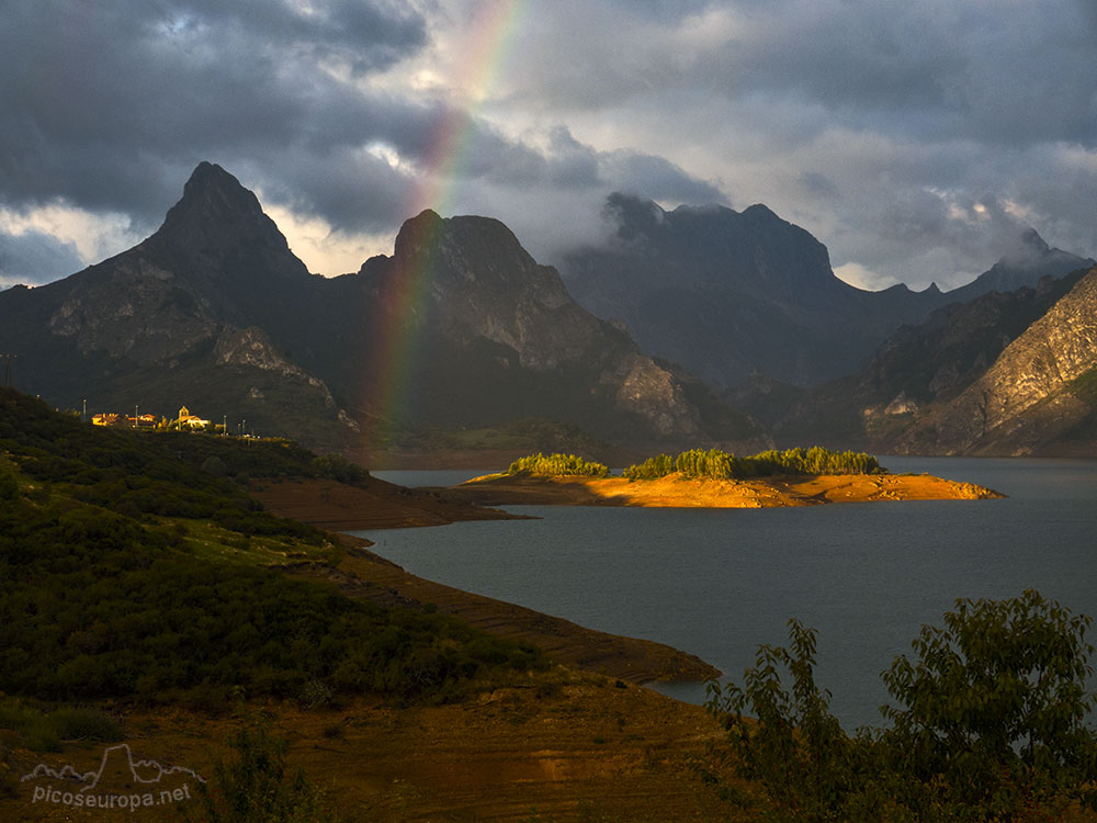 Foto: Pico Gilbo y Embalse de Riaño, Leon,Parque Regional de los Picos de Europa