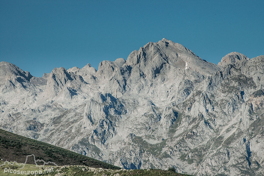 Vista desde la cumbre del Pico Samelar