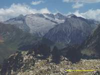 El valle de Creguea y las Maladetas desde el lago superior de Batiselles