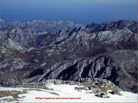 Desde la Majada de las Moas, al fondo el mar Cantbrico siempre presente en Picos