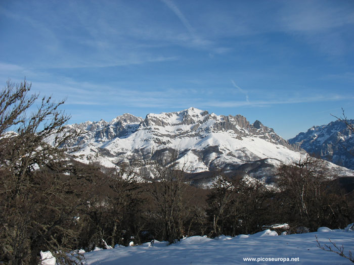 Peña Santa, los Moledizos y Bermeja desde Cerras de Cuénabres, Valdeón, Picos de Europa, León